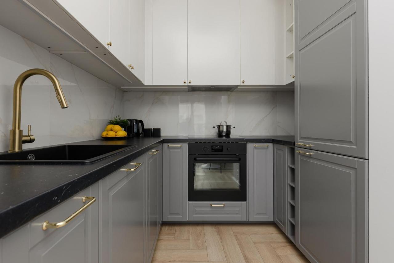 Stylish Apartment Kolejowa & Parking & Balcony By Noclegi Renters Warsaw Luaran gambar
