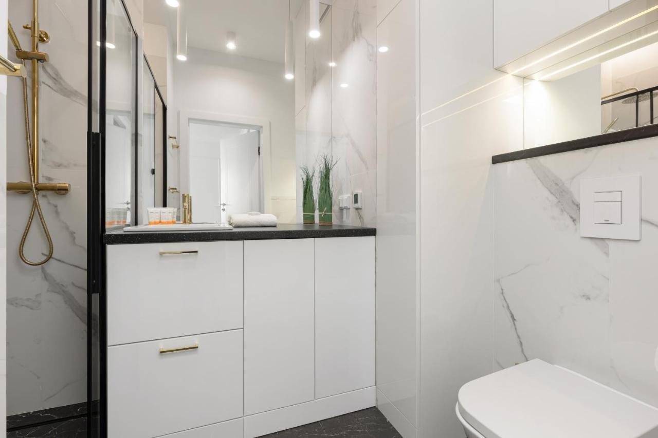 Stylish Apartment Kolejowa & Parking & Balcony By Noclegi Renters Warsaw Luaran gambar